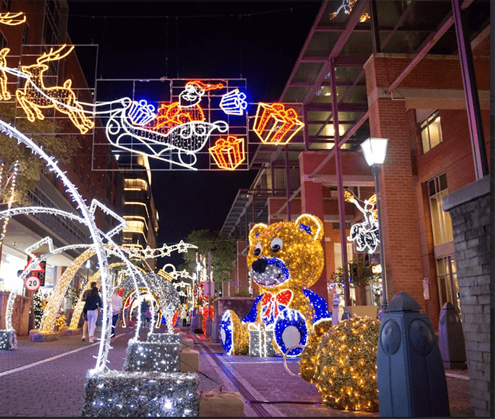 Christmas_lights_at_Melrose_Arch.png